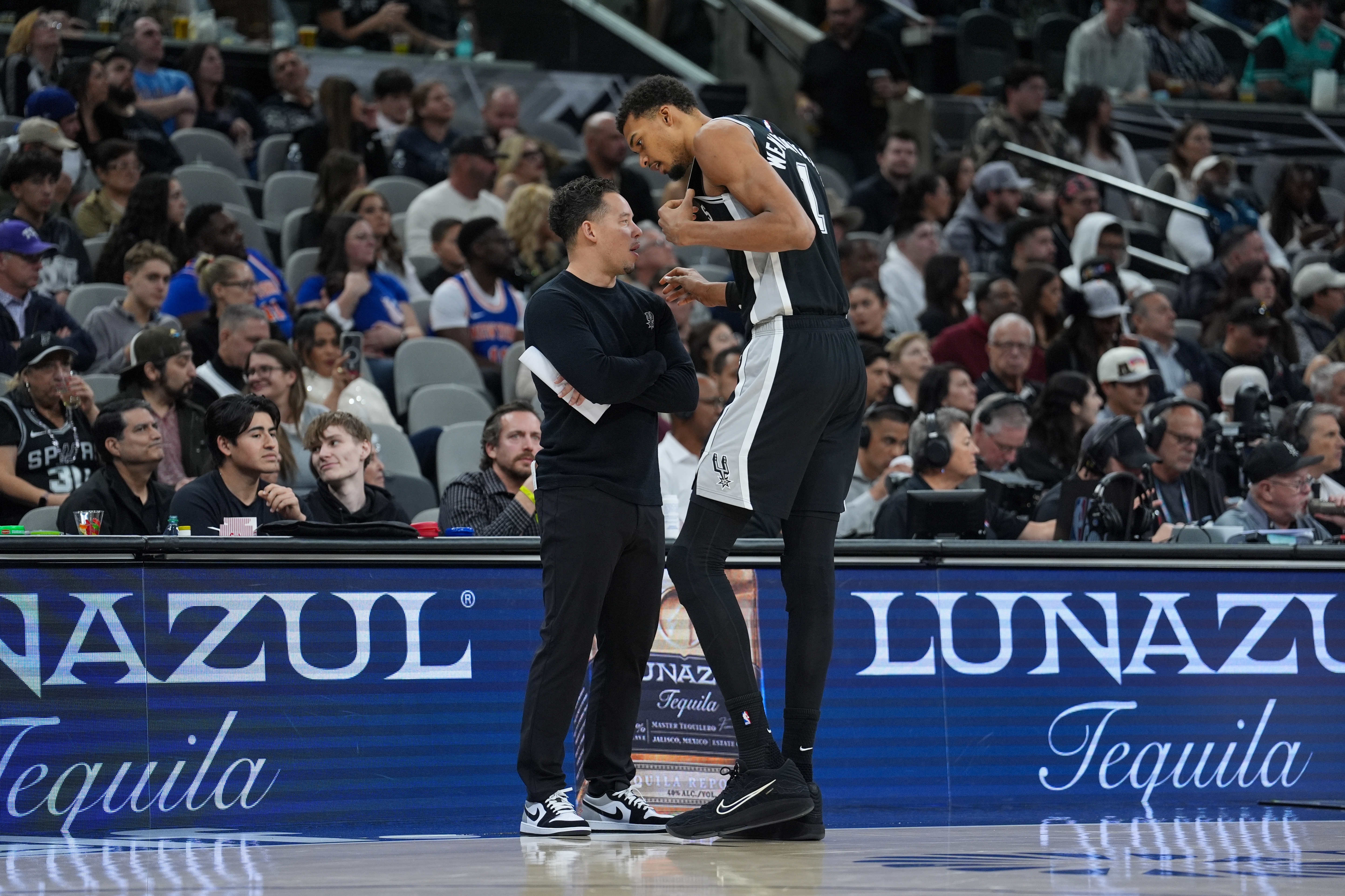 kaiyun-意外的不容易~文班近15场首发6场终于第2胜 9场替补仅1分惜败1场